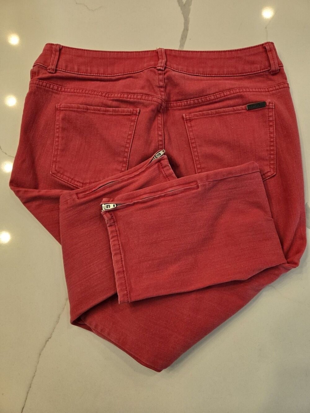 So Slimming by Chico's Women's Washed Red Ankle Zip Jeans Size 0.5 US Size 6 - Picture 2 of 15